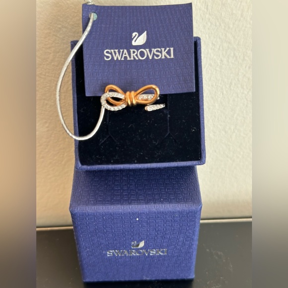 Swarovski Lifelong Bow Ring NIB - Picture 3 of 7